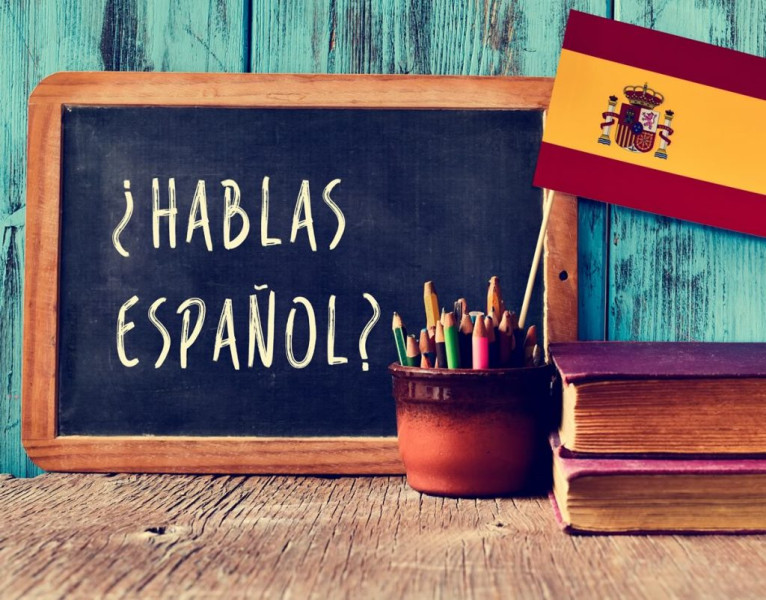 I would love to improve my Spanish, any linguists able to help?
